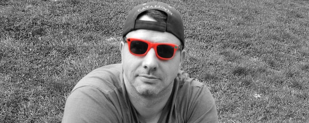 Portrait de Sébastien, Chef de projet multimedia, graphiste et photographe !